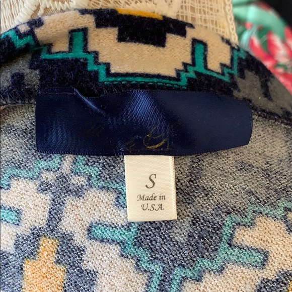 Aztec Shrug - Picture 4 of 5